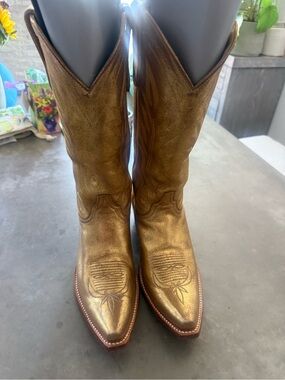 Old Gringo gold Leather Cowboy Boots (Interior View) kemo sabe